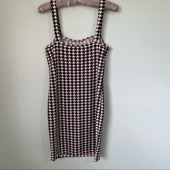 4 for $25 NWOT SHEIN CAMI DRESS - Picture 6 of 8
